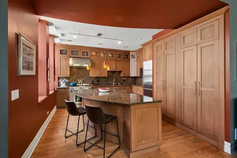 3100 North Kenmore Avenue Chicago IL 60657
