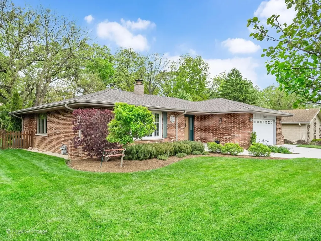 16W660 89TH Place Willowbrook IL 60527
