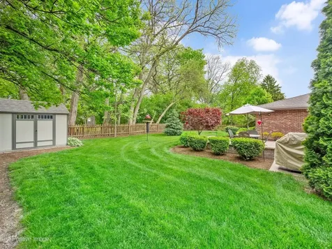 16W660 89TH Place Willowbrook IL 60527