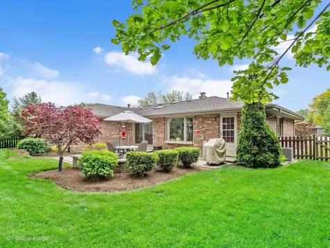 16W660 89TH Place Willowbrook IL 60527
