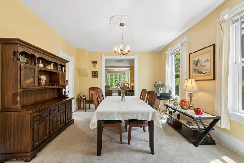 4924 North Seeley Avenue Chicago IL 60625