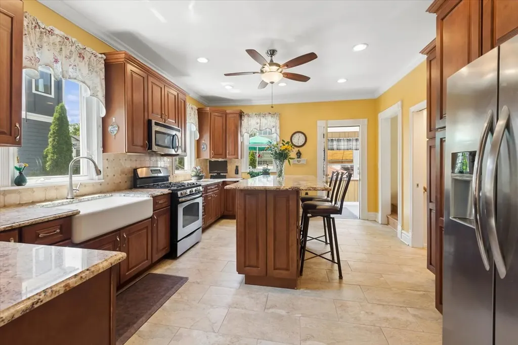 4924 North Seeley Avenue Chicago IL 60625