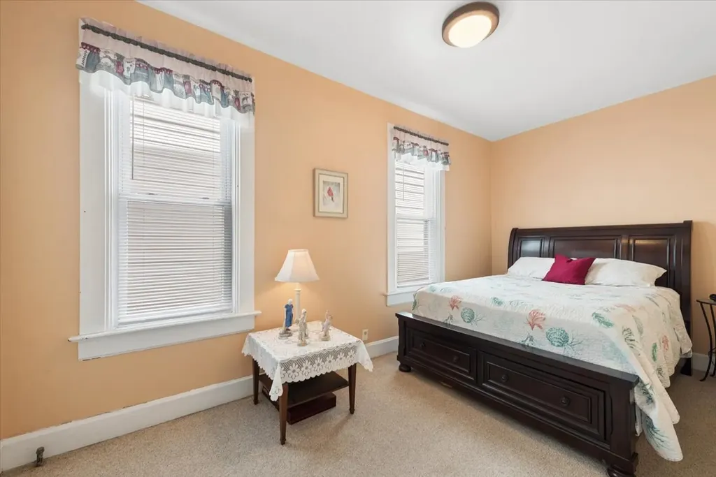 4924 North Seeley Avenue Chicago IL 60625