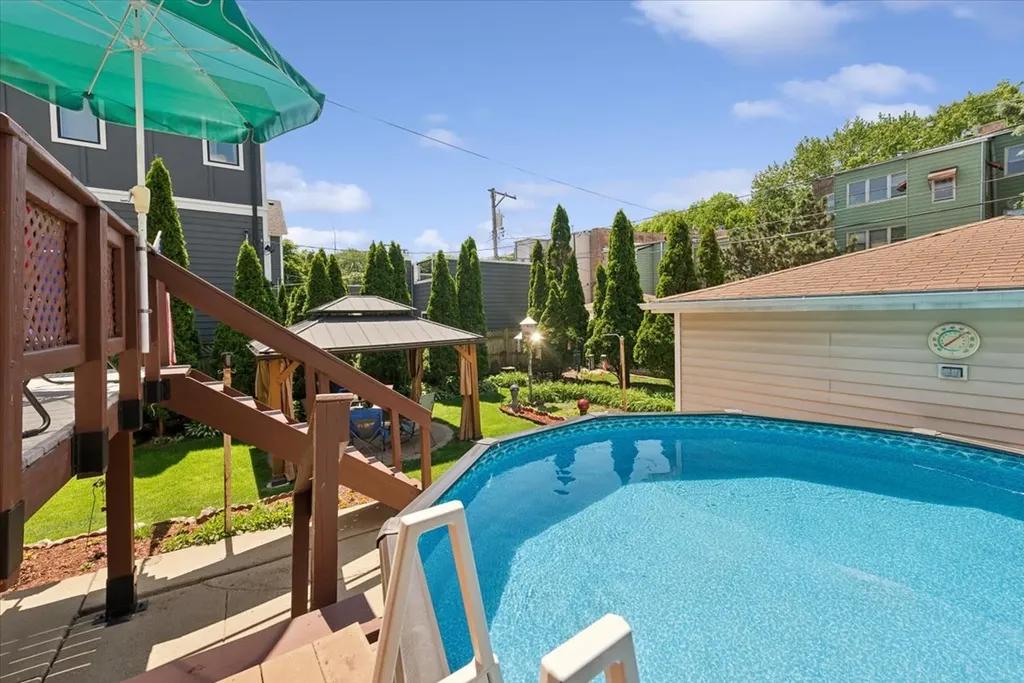 4924 North Seeley Avenue Chicago IL 60625