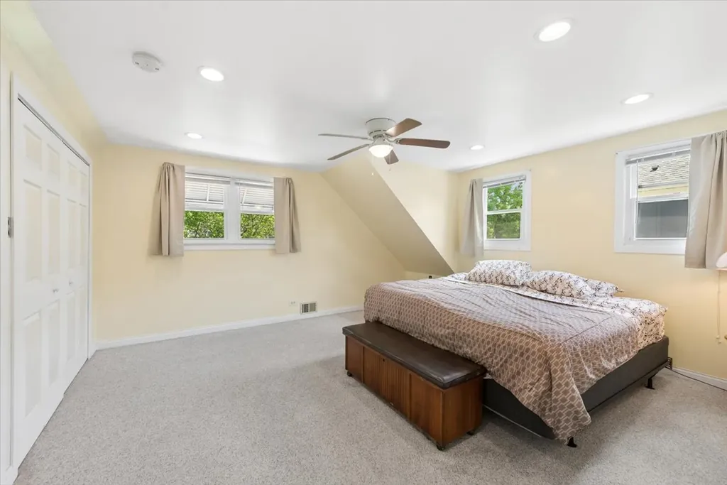 4924 North Seeley Avenue Chicago IL 60625