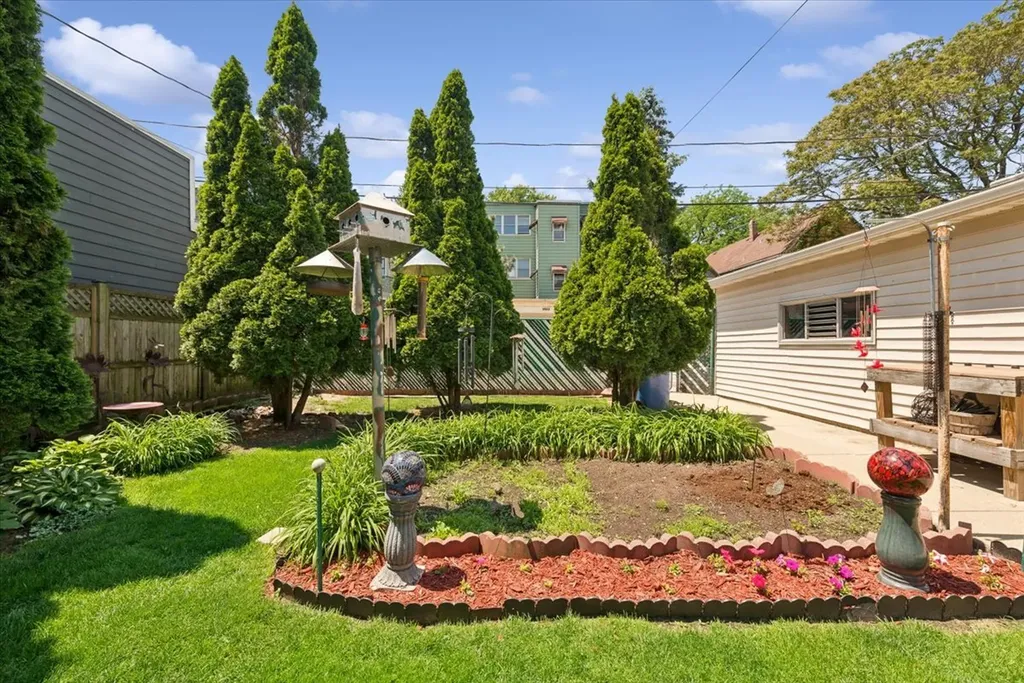 4924 North Seeley Avenue Chicago IL 60625