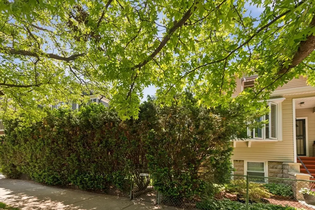 4924 North Seeley Avenue Chicago IL 60625