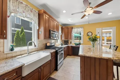 4924 North Seeley Avenue Chicago IL 60625