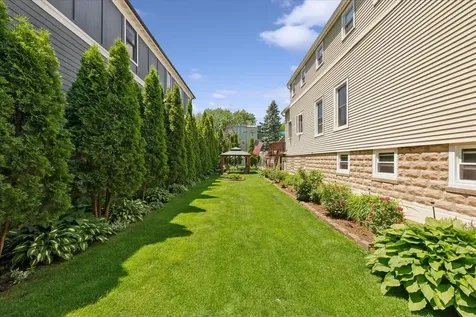4924 North Seeley Avenue Chicago IL 60625