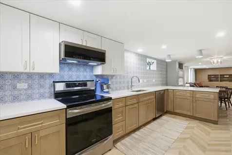 9237 Lincolnwood Drive Evanston IL 60203