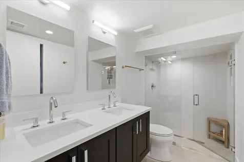 9237 Lincolnwood Drive Evanston IL 60203