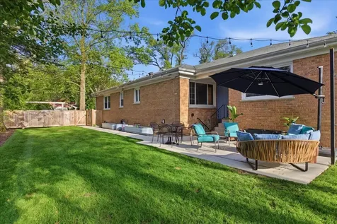 9237 Lincolnwood Drive Evanston IL 60203
