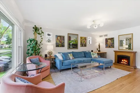 9237 Lincolnwood Drive Evanston IL 60203