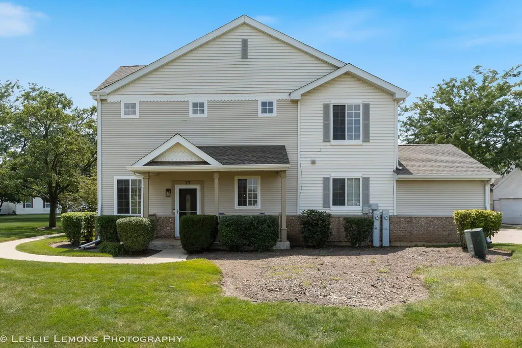 27 Freesia Drive Romeoville IL 60446
