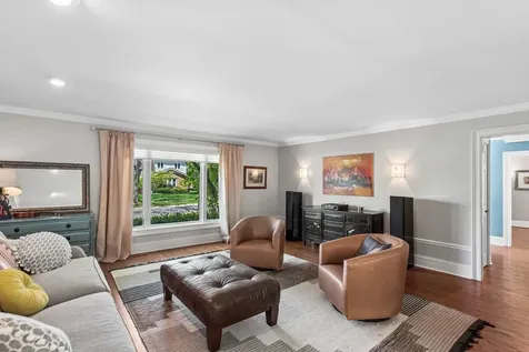 828 Woodleigh Avenue Highland Park IL 60035