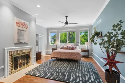 828 Woodleigh Avenue Highland Park IL 60035