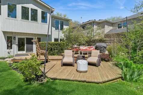 828 Woodleigh Avenue Highland Park IL 60035