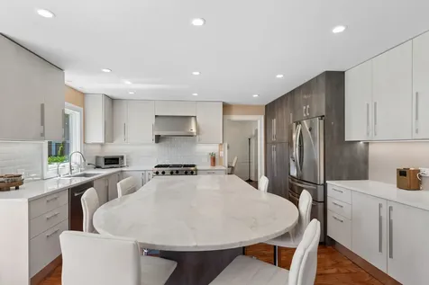 828 Woodleigh Avenue Highland Park IL 60035