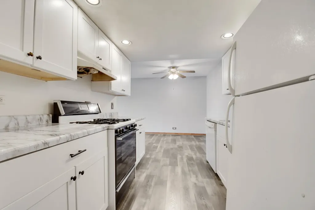 3A Kingery Quarter Willowbrook IL 60527