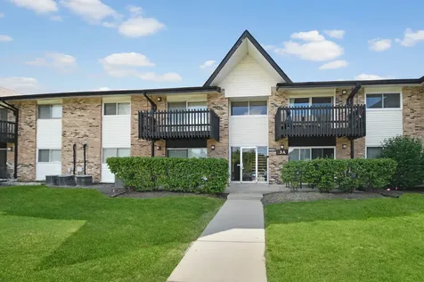3A Kingery Quarter Willowbrook IL 60527