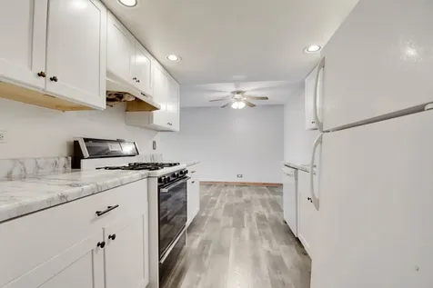 3A Kingery Quarter Willowbrook IL 60527