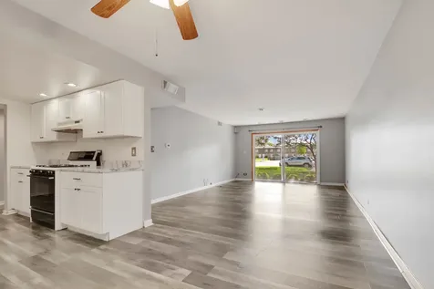 3A Kingery Quarter Willowbrook IL 60527