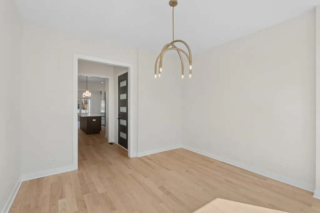 4717 South Ingleside Avenue Chicago IL 60615