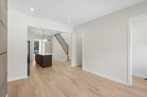 4717 South Ingleside Avenue Chicago IL 60615