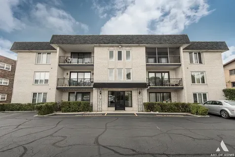 10910 South Kilpatrick Avenue Oak Lawn IL 60453
