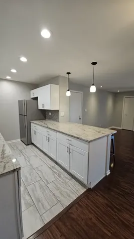 10910 South Kilpatrick Avenue Oak Lawn IL 60453