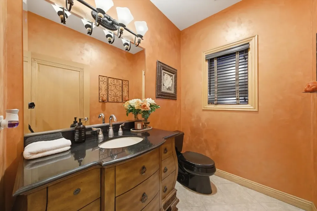 651 Anne Lane Bolingbrook IL 60440