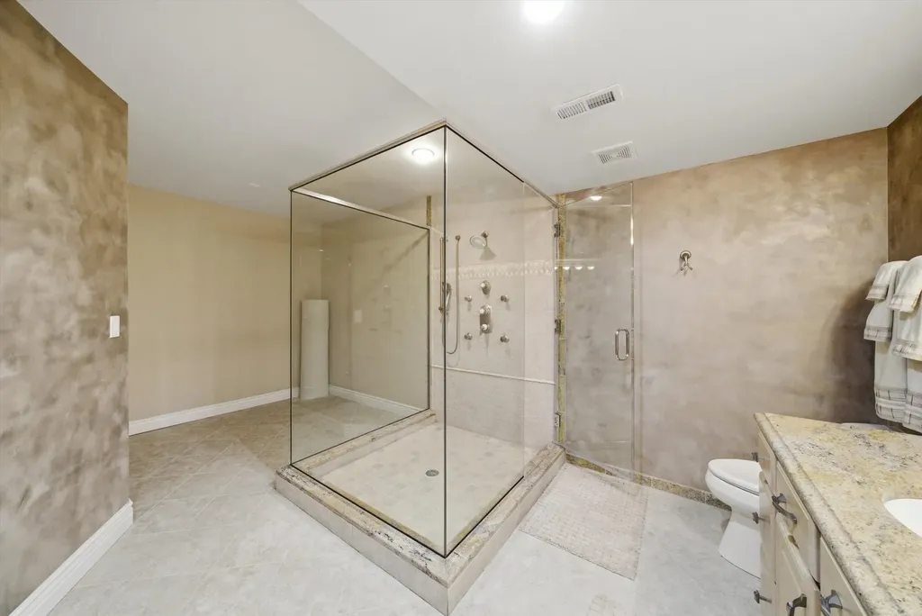 651 Anne Lane Bolingbrook IL 60440