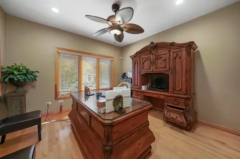 651 Anne Lane Bolingbrook IL 60440