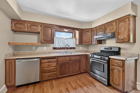 706 Fuller Avenue Streator IL 61364
