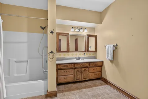 706 Fuller Avenue Streator IL 61364