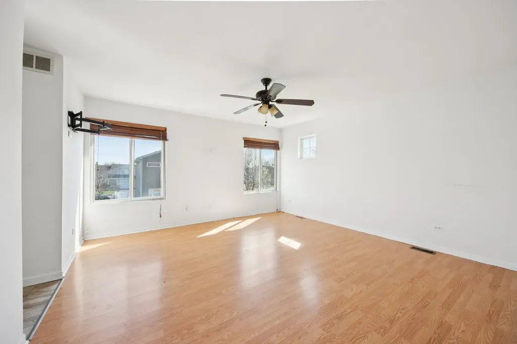 6 Kingsbrooke Court Bolingbrook IL 60440