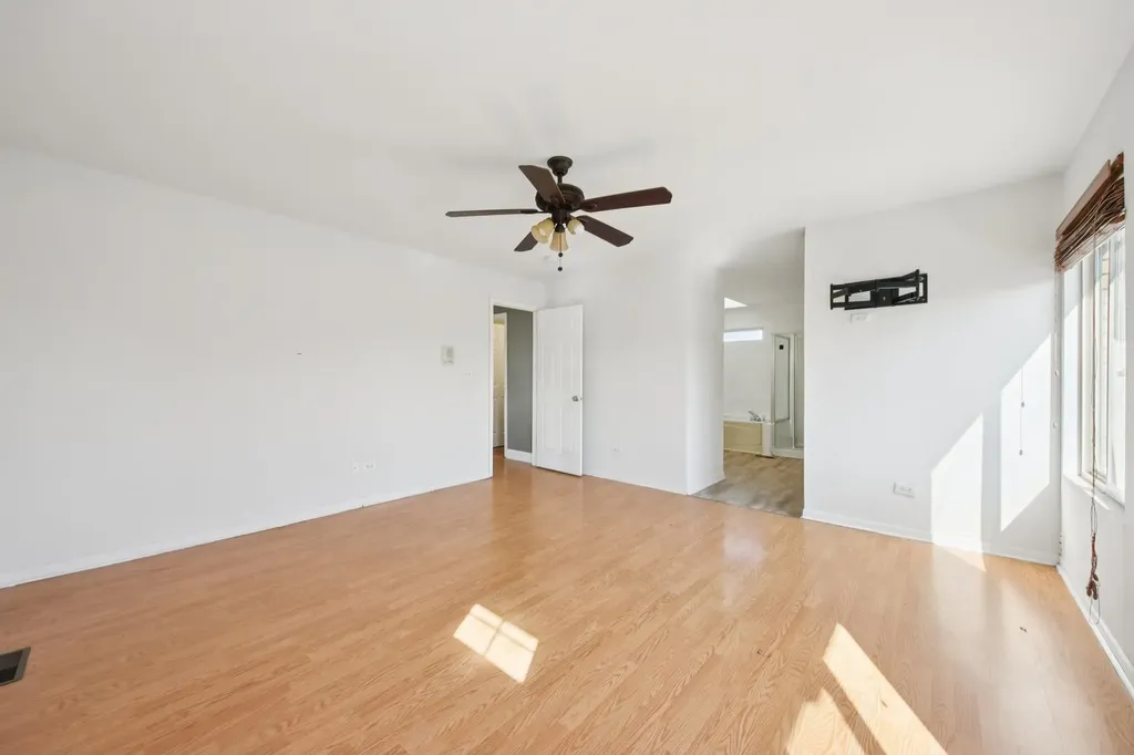 6 Kingsbrooke Court Bolingbrook IL 60440