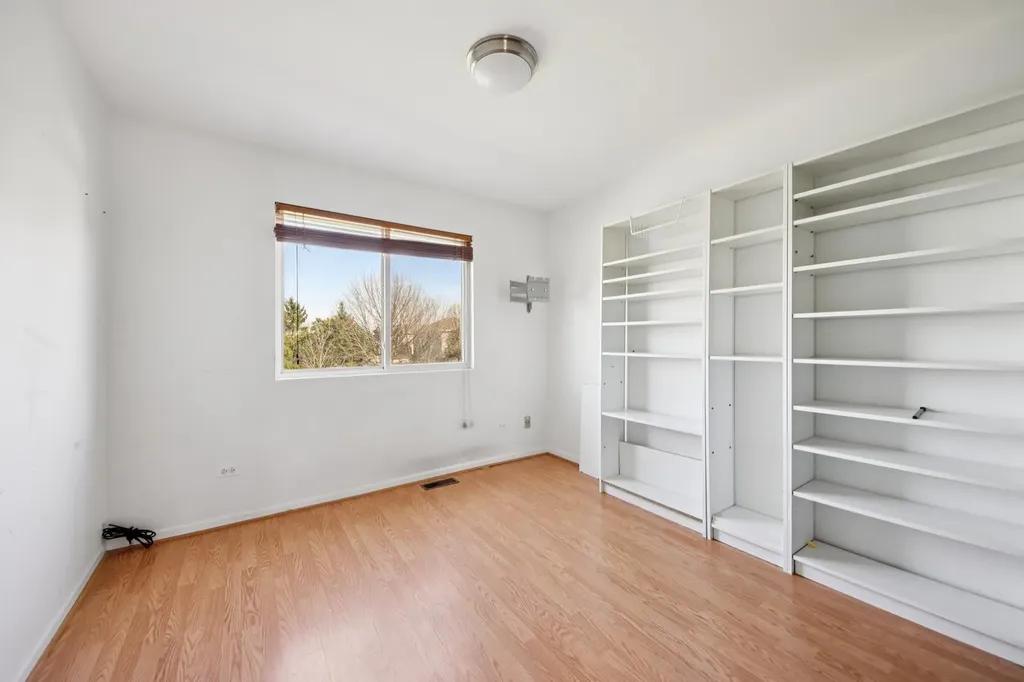6 Kingsbrooke Court Bolingbrook IL 60440
