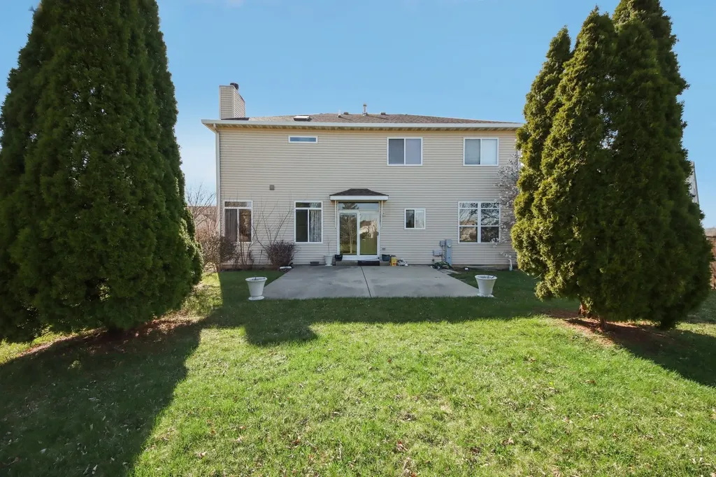 6 Kingsbrooke Court Bolingbrook IL 60440