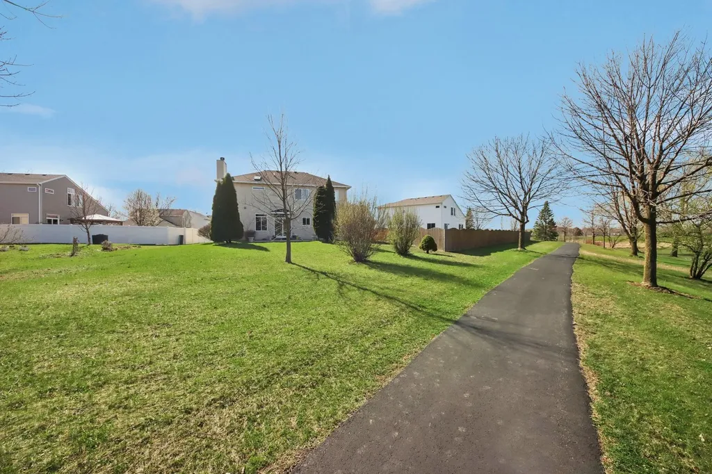 6 Kingsbrooke Court Bolingbrook IL 60440