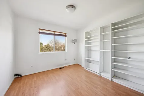 6 Kingsbrooke Court Bolingbrook IL 60440