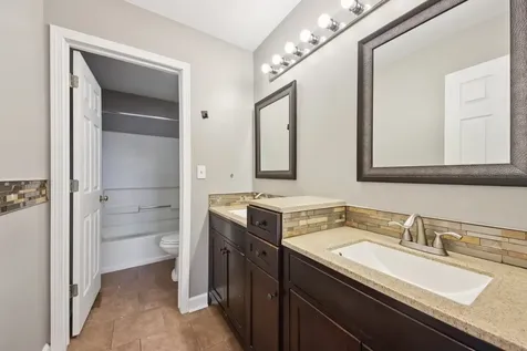 6 Kingsbrooke Court Bolingbrook IL 60440