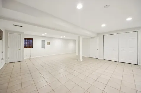 6 Kingsbrooke Court Bolingbrook IL 60440