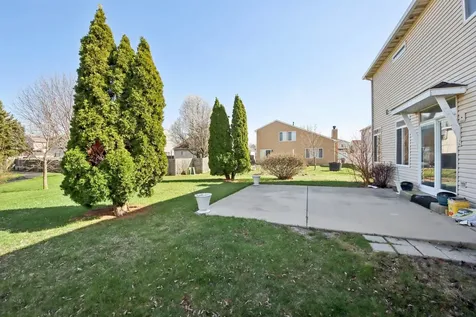 6 Kingsbrooke Court Bolingbrook IL 60440