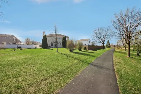 6 Kingsbrooke Court Bolingbrook IL 60440