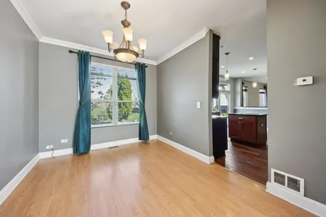 6 Kingsbrooke Court Bolingbrook IL 60440