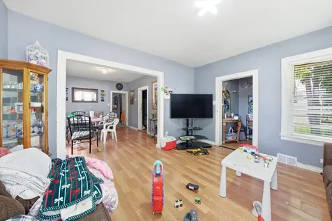 1643 West 59th Street Chicago IL 60636
