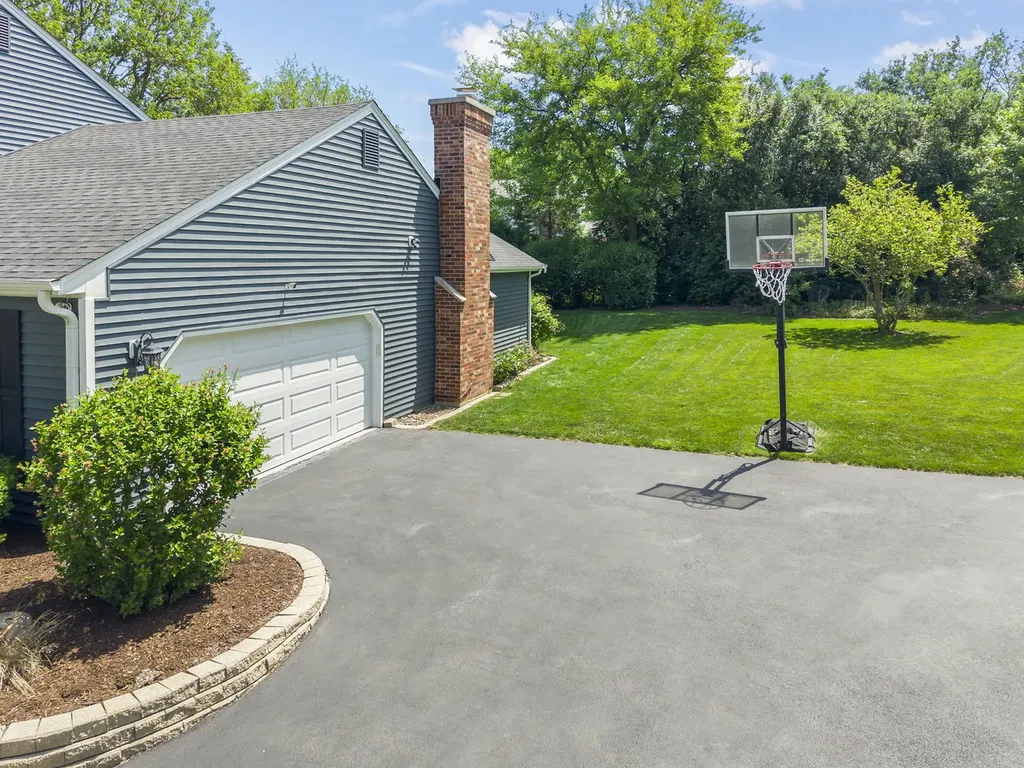 1525 Almond Court Downers Grove IL 60515