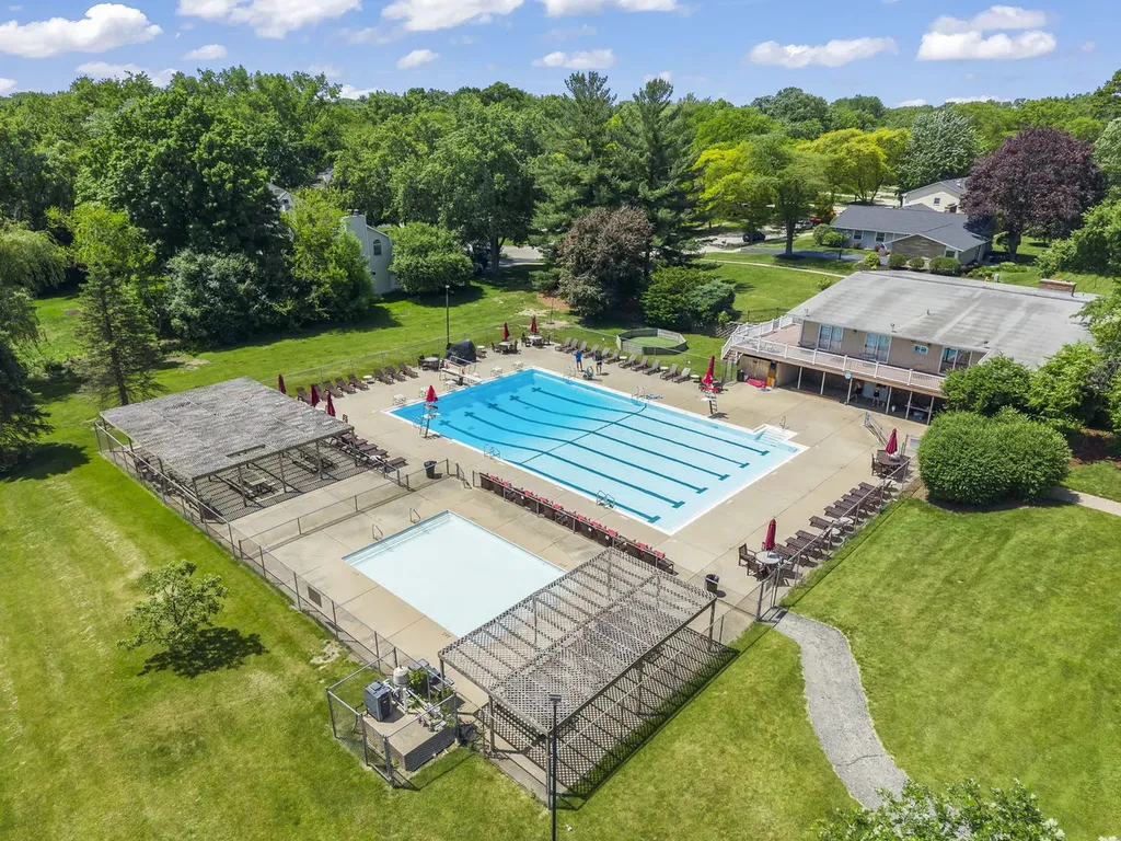1525 Almond Court Downers Grove IL 60515