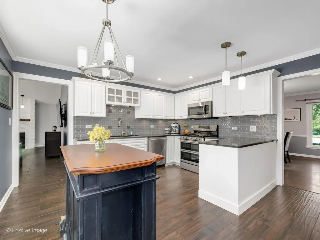 1525 Almond Court Downers Grove IL 60515